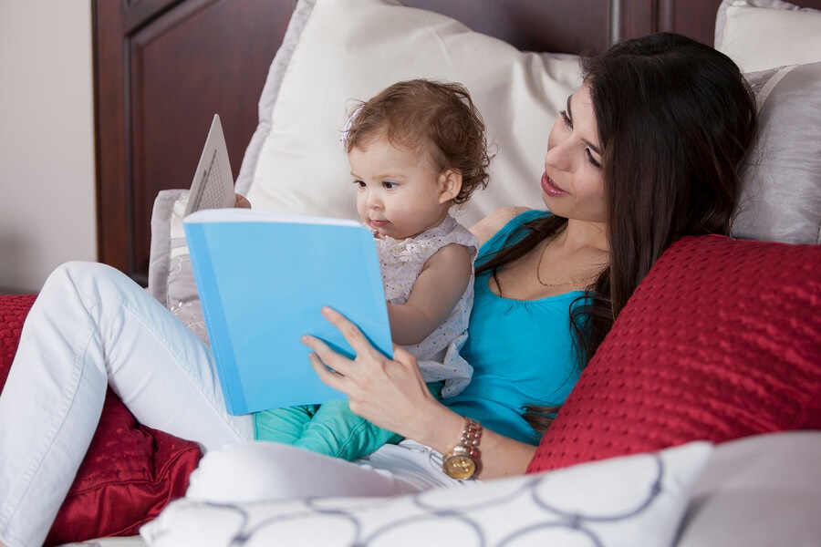 baby activities, reading to infant